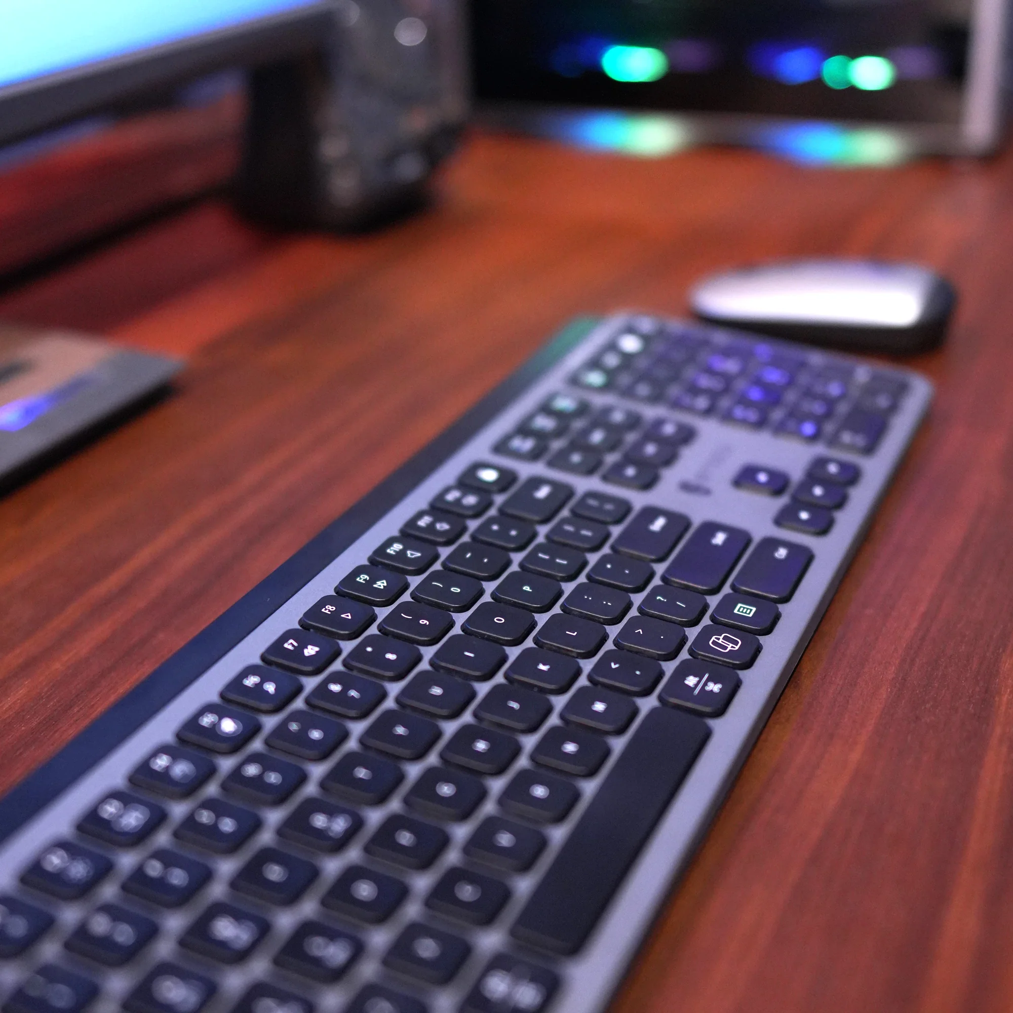 MKB110DB Wireless Office Keyboard Mouse Combo - Image 3